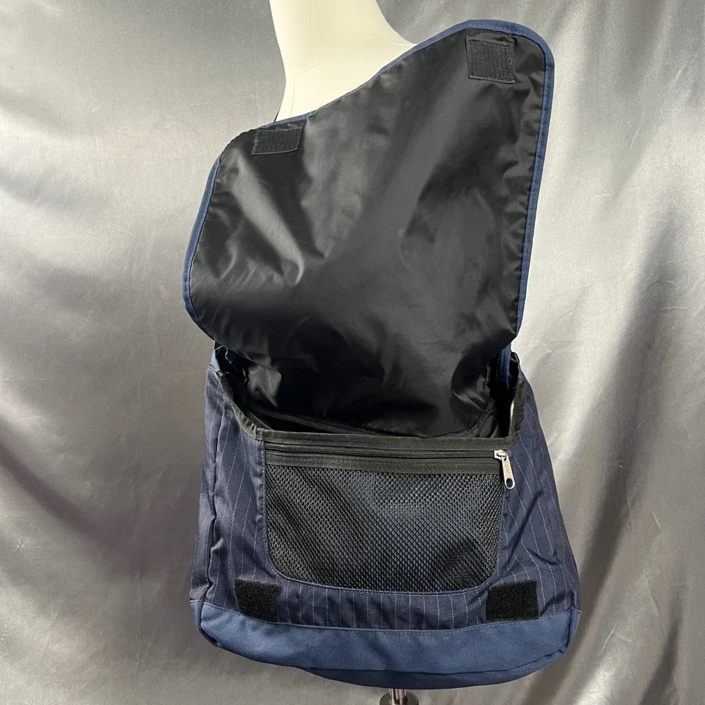 Jansport navy blue